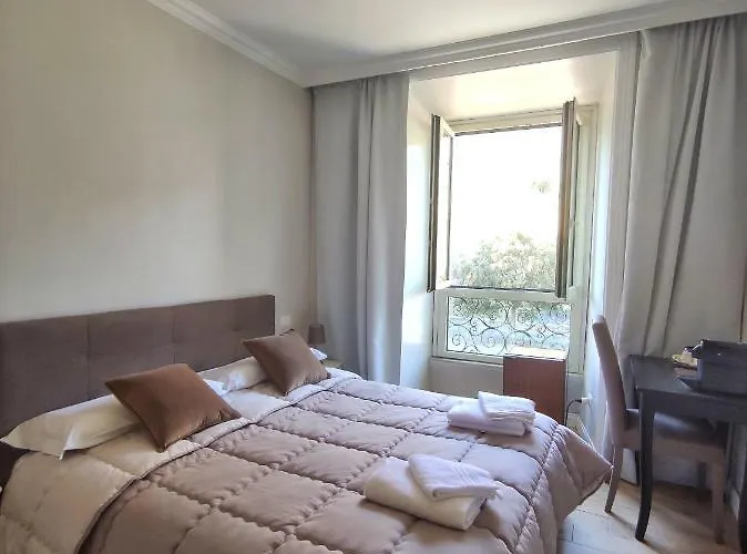 Rhome Hosting 4*
